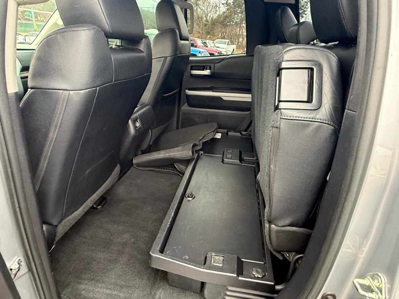 Toyota Tundra 4WD Truck Double Cab 5.7L V8 6-Spd AT LTD (Natl) 2016