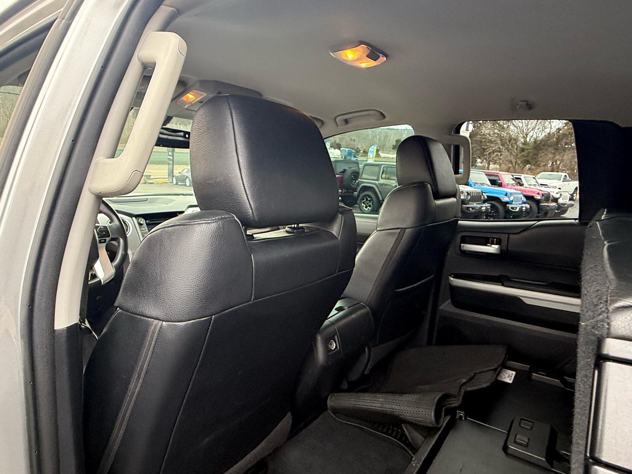 Toyota Tundra 4WD Truck Double Cab 5.7L V8 6-Spd AT LTD (Natl) 2016