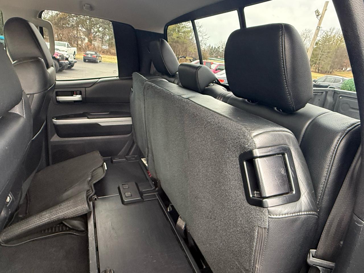 Toyota Tundra 4WD Truck Double Cab 5.7L V8 6-Spd AT LTD (Natl) 2016