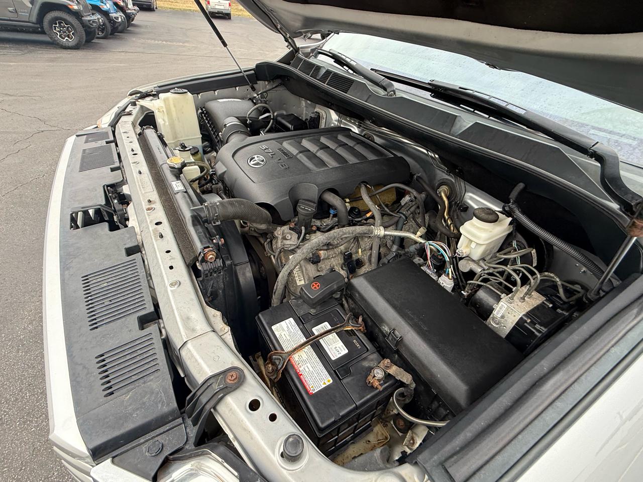 Toyota Tundra 4WD Truck Double Cab 5.7L V8 6-Spd AT LTD (Natl) 2016