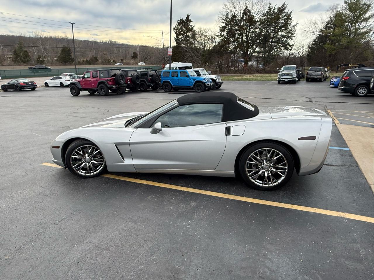 Chevrolet Corvette 2dr Convertible 2005