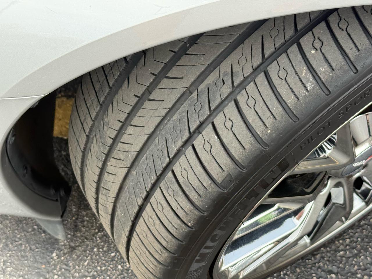 Chevrolet Corvette 2dr Convertible 2005