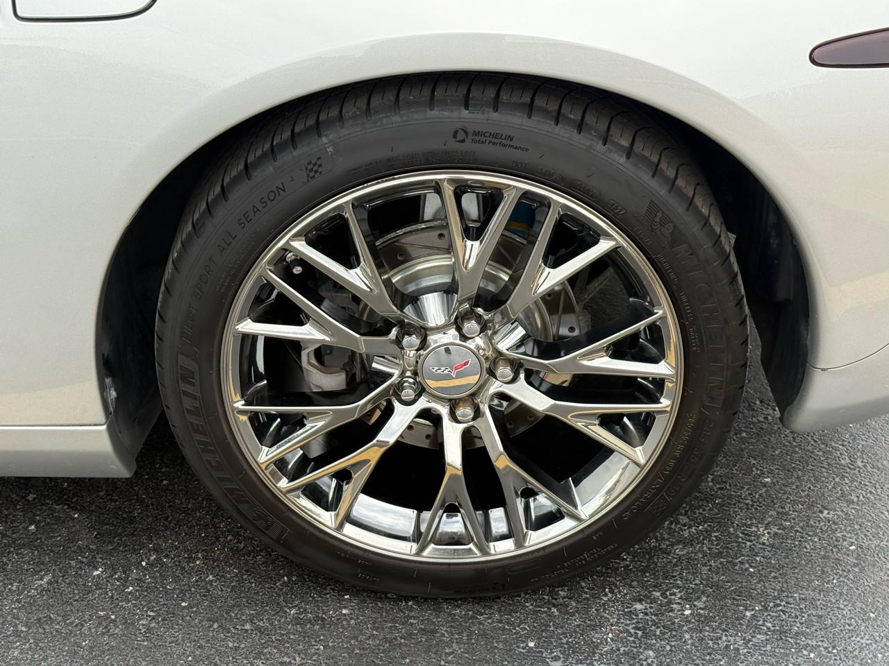 Chevrolet Corvette 2dr Convertible 2005