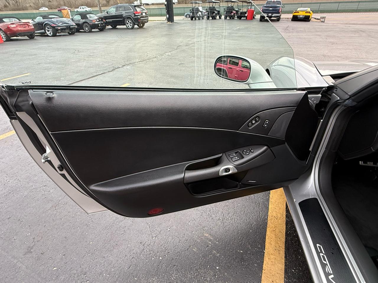 Chevrolet Corvette 2dr Convertible 2005