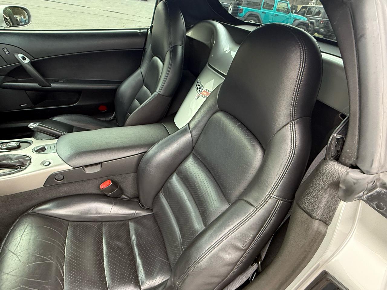 Chevrolet Corvette 2dr Convertible 2005