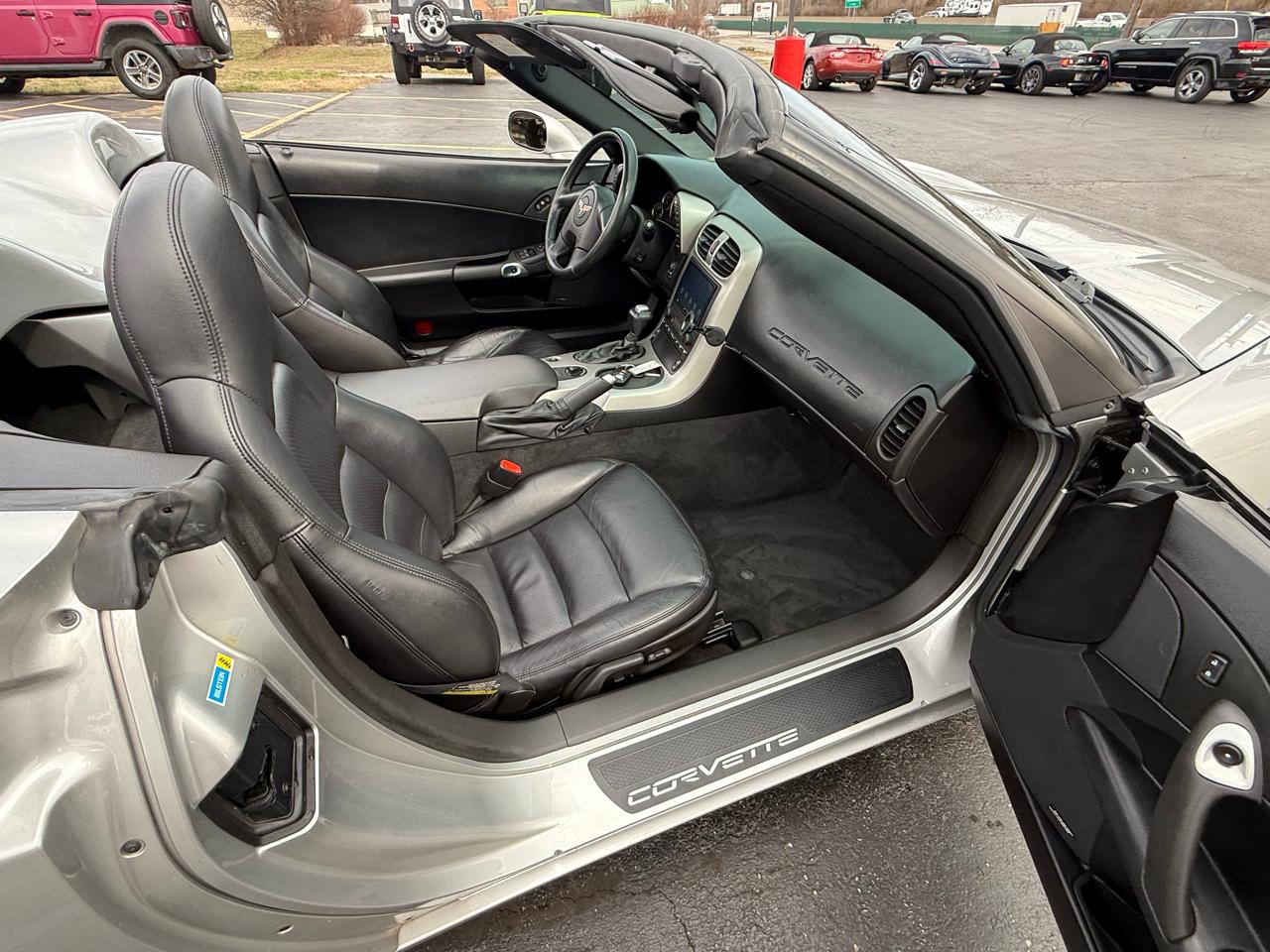 Chevrolet Corvette 2dr Convertible 2005