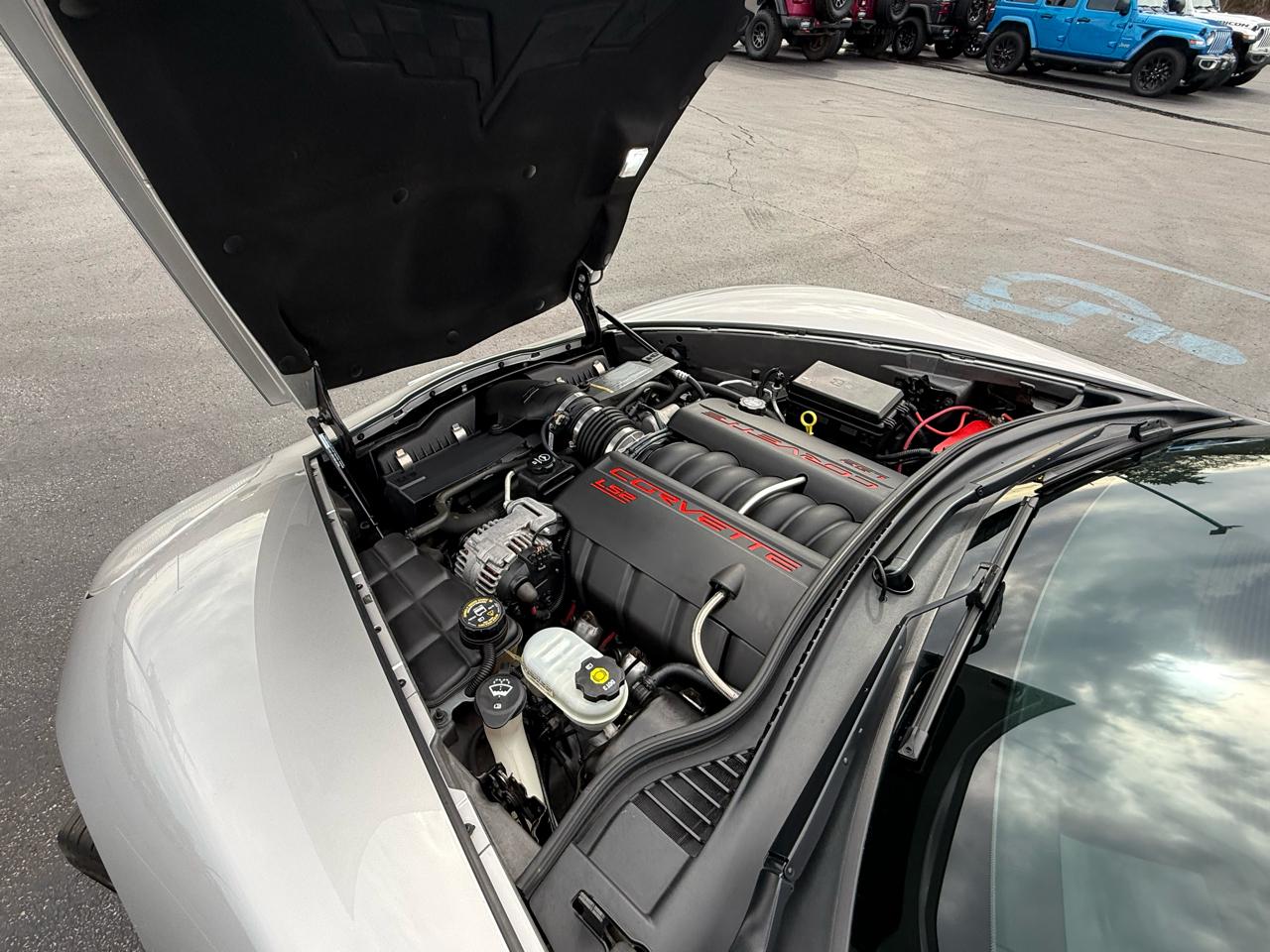 Chevrolet Corvette 2dr Convertible 2005