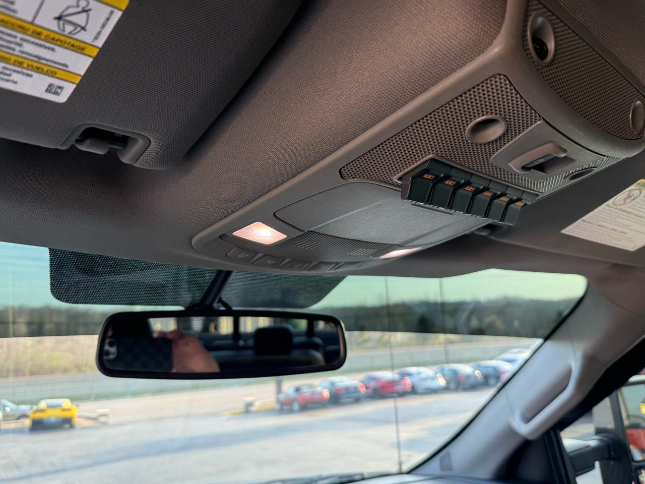 Ford Super Duty F-450 DRW Lariat 4WD Crew Cab 179" WB 60" CA 2017