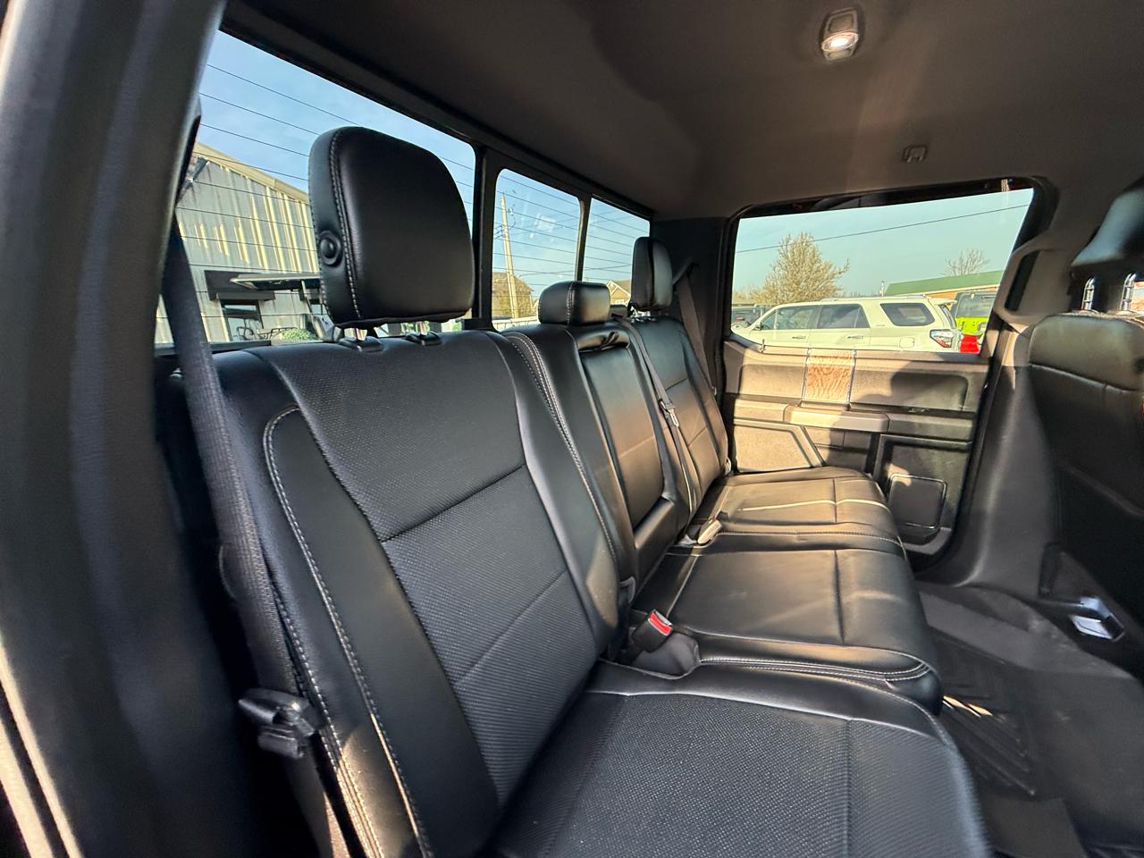 Ford Super Duty F-450 DRW Lariat 4WD Crew Cab 179" WB 60" CA 2017