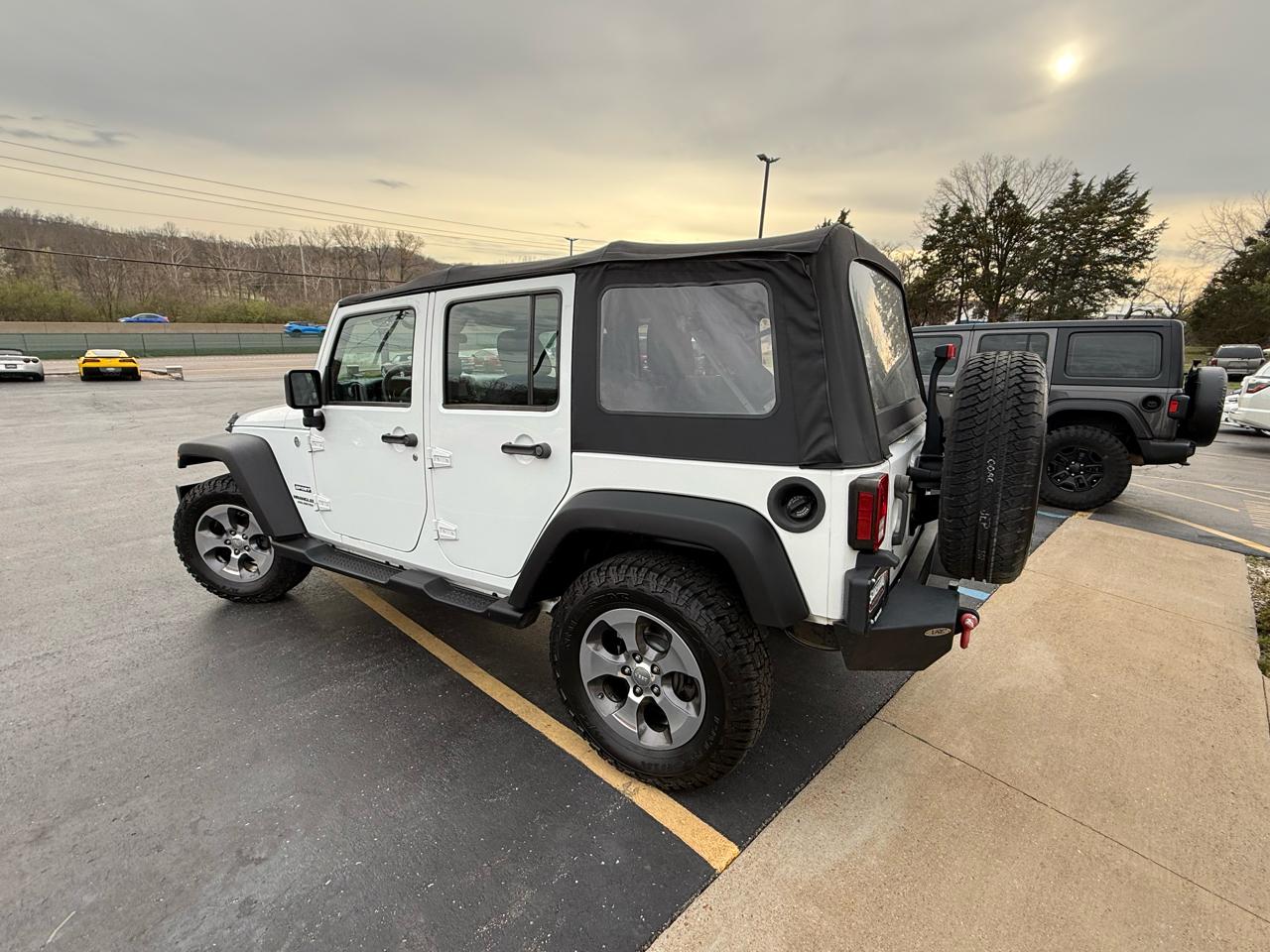 Jeep Wrangler Unlimited 4WD 4dr Sport 2015