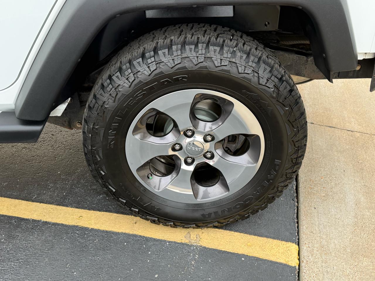 Jeep Wrangler Unlimited 4WD 4dr Sport 2015