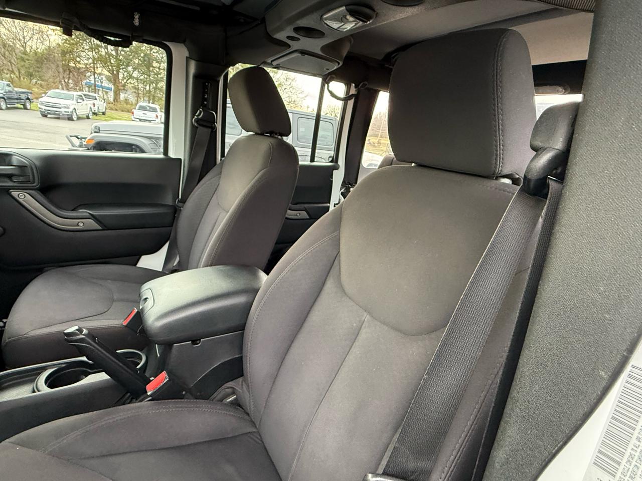 Jeep Wrangler Unlimited 4WD 4dr Sport 2015