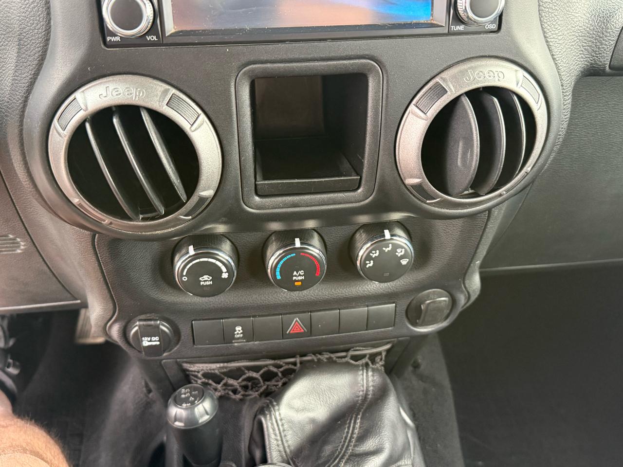 Jeep Wrangler Unlimited 4WD 4dr Sport 2015