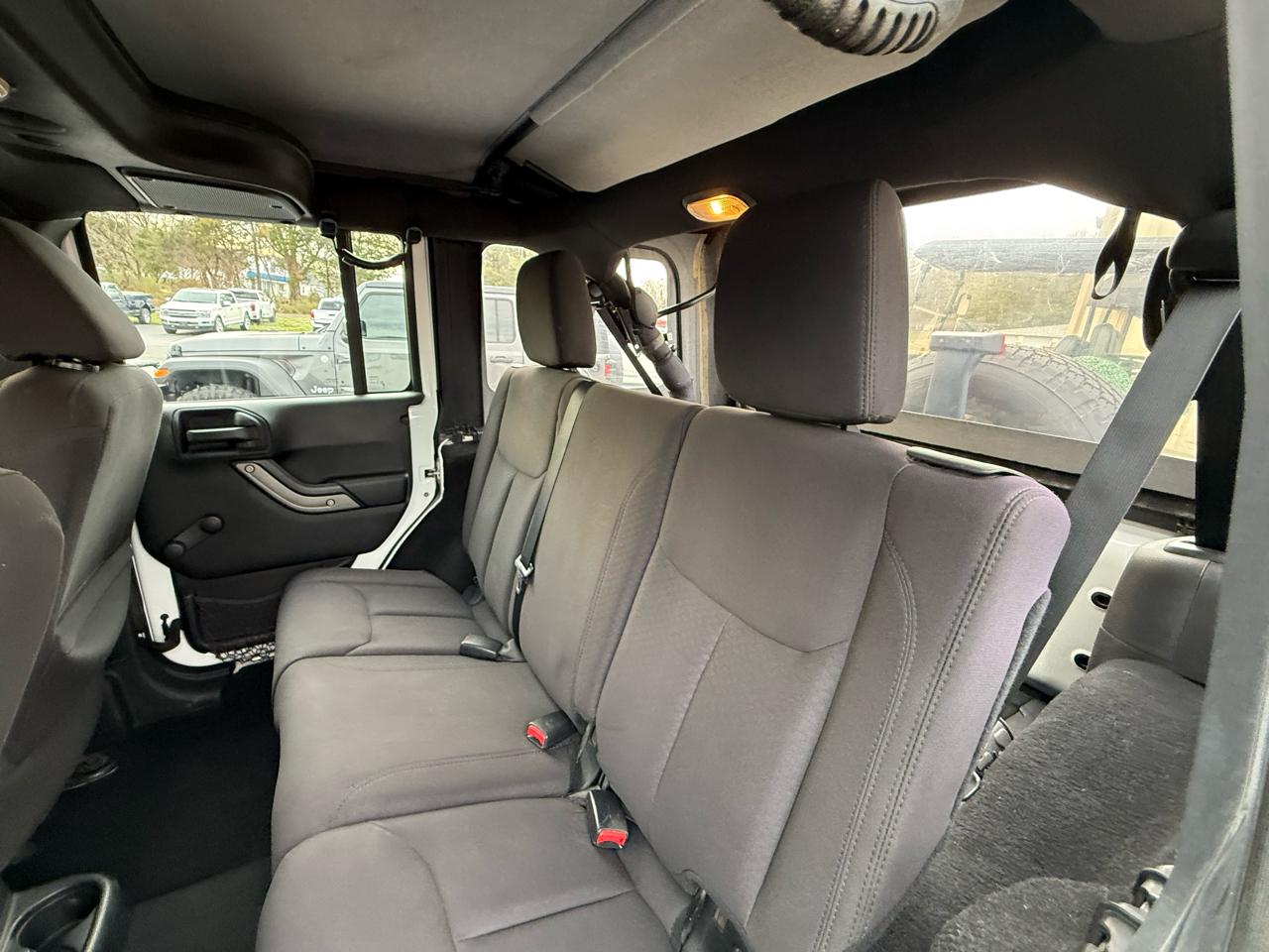 Jeep Wrangler Unlimited 4WD 4dr Sport 2015