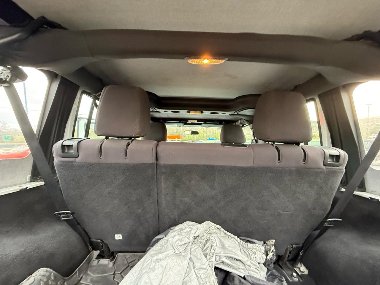 Jeep Wrangler Unlimited 4WD 4dr Sport 2015