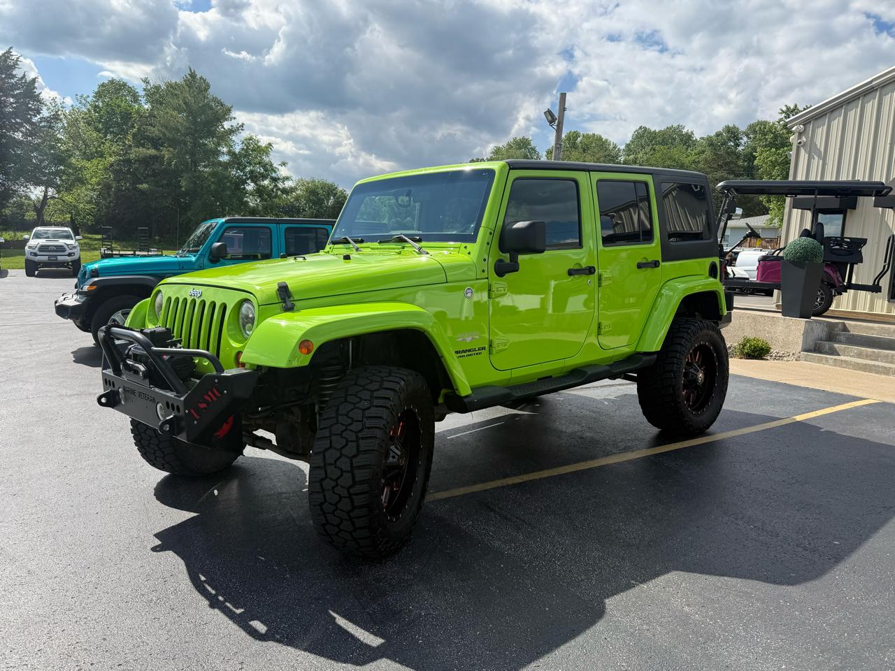 Jeep Wrangler Unlimited 4WD 4dr Sahara 2012