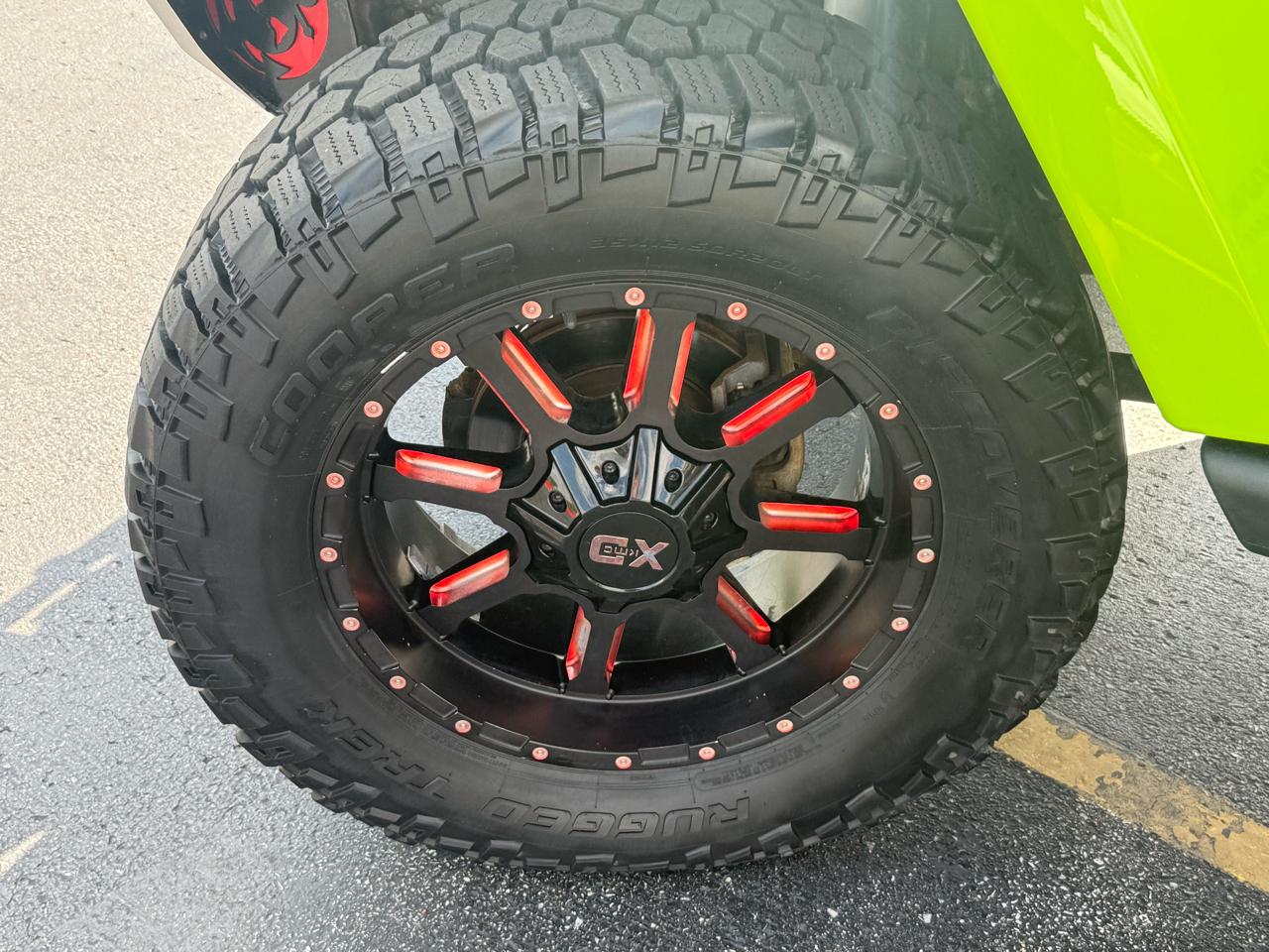 Jeep Wrangler Unlimited 4WD 4dr Sahara 2012
