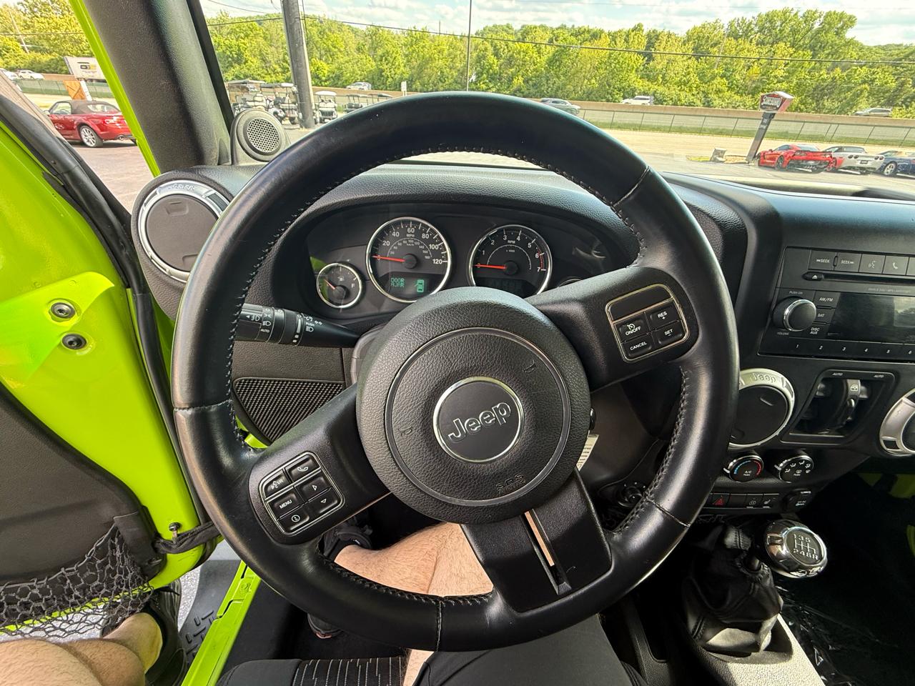 Jeep Wrangler Unlimited 4WD 4dr Sahara 2012