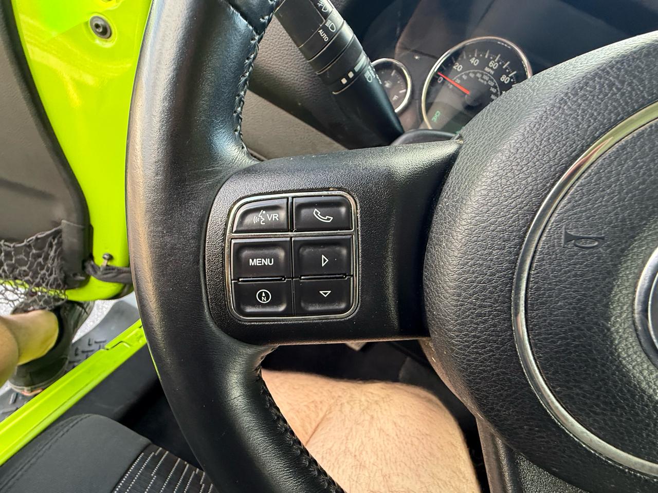 Jeep Wrangler Unlimited 4WD 4dr Sahara 2012