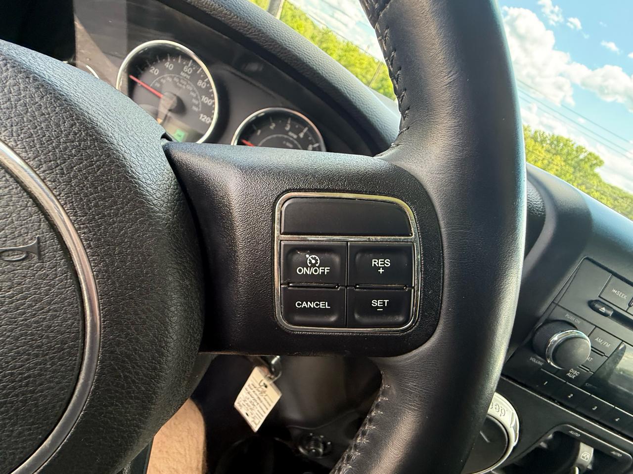 Jeep Wrangler Unlimited 4WD 4dr Sahara 2012