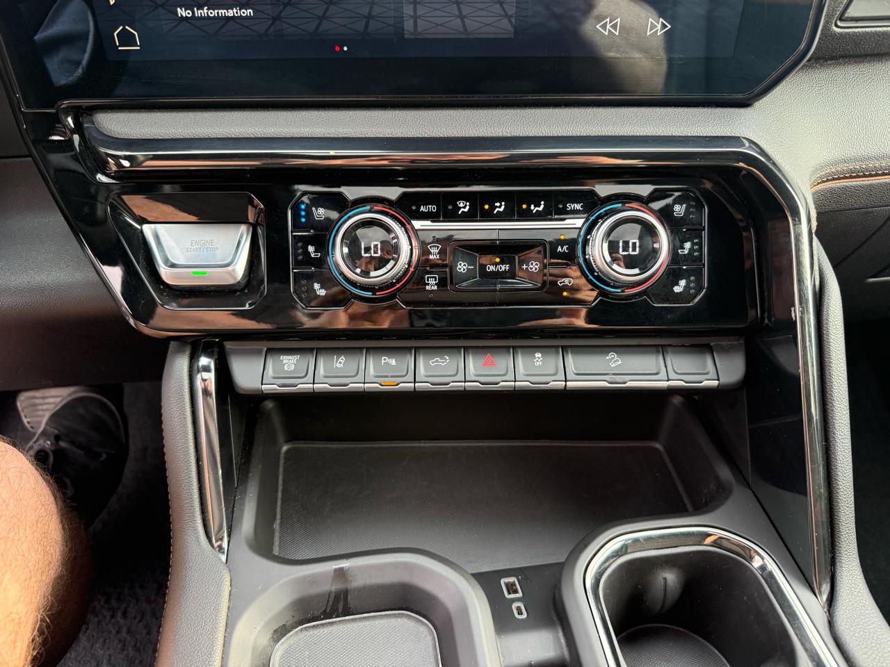 GMC Sierra 2500HD 4WD Crew Cab 159" AT4 2024