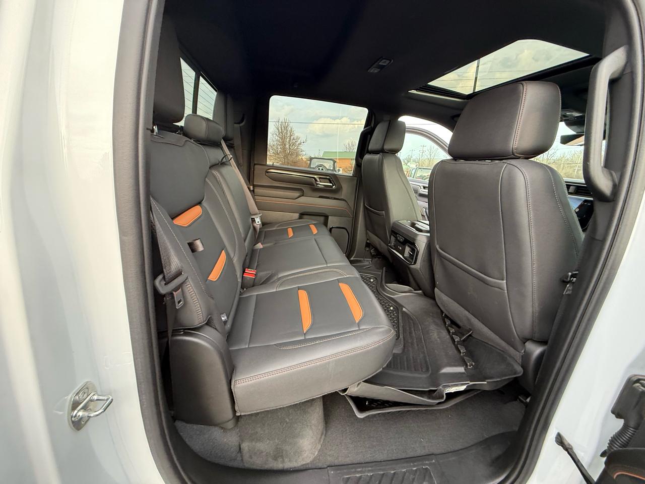 GMC Sierra 2500HD 4WD Crew Cab 159" AT4 2024