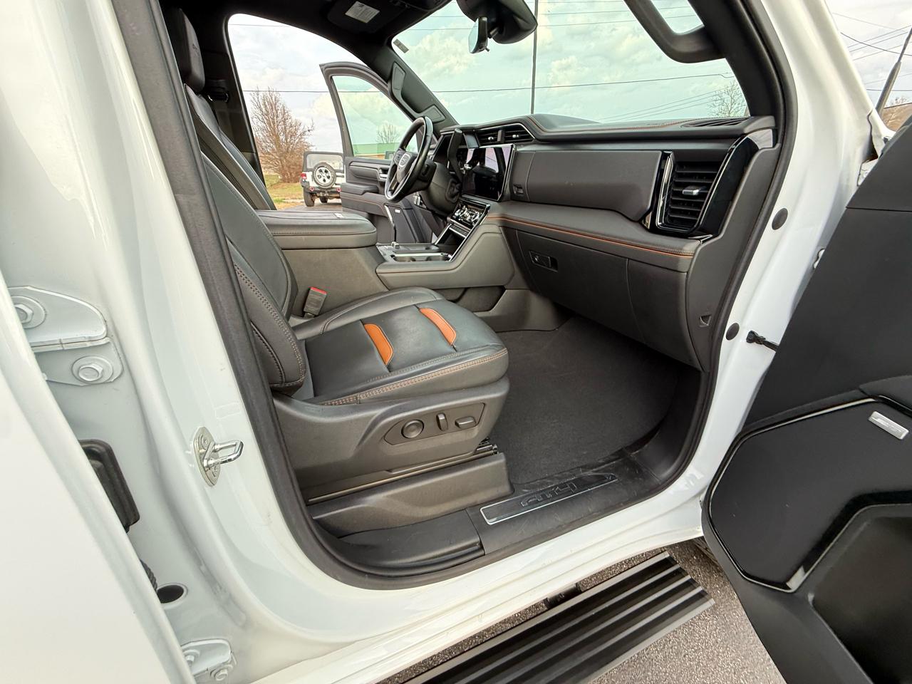 GMC Sierra 2500HD 4WD Crew Cab 159" AT4 2024