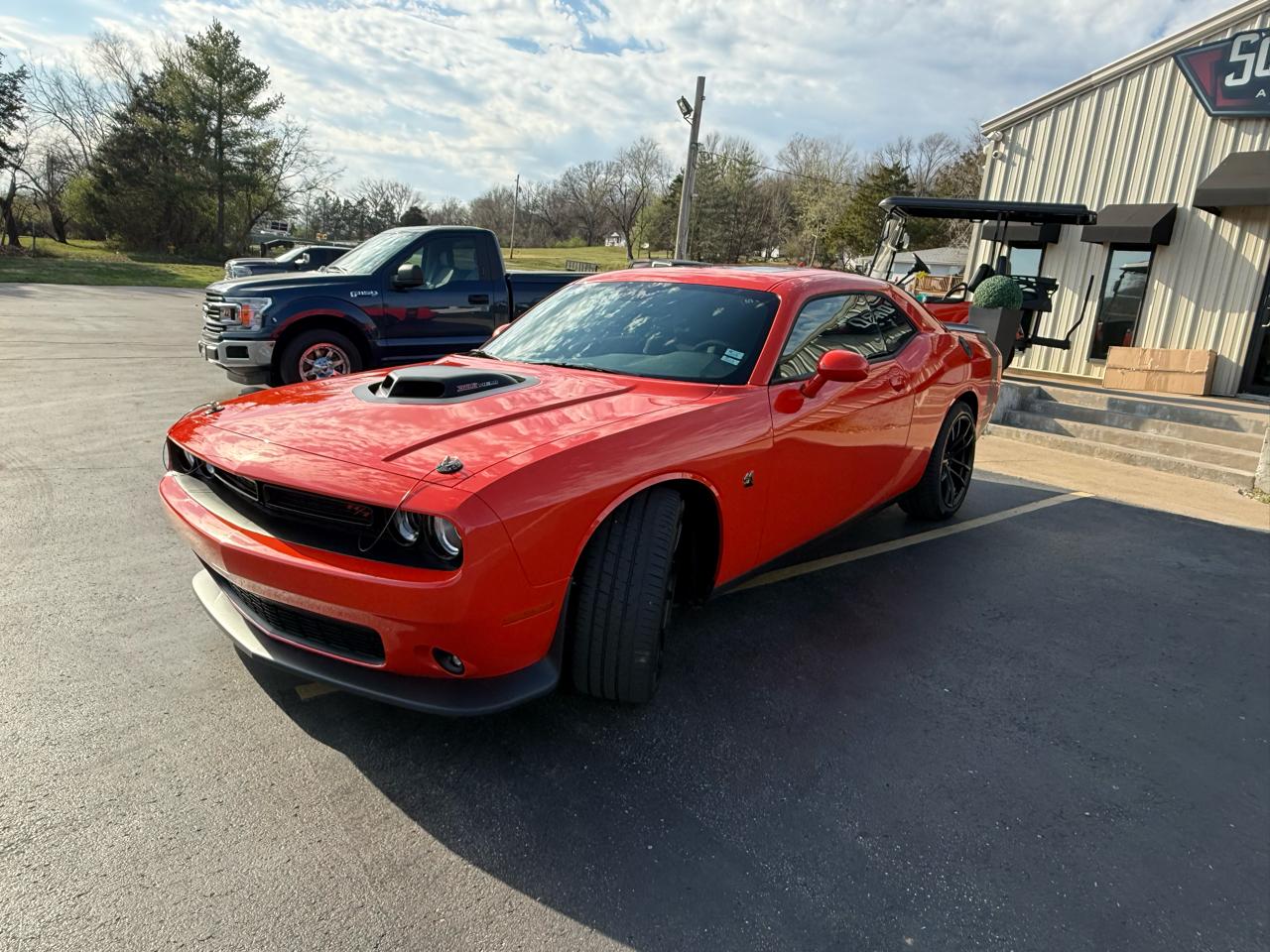 View vehicle photo 7