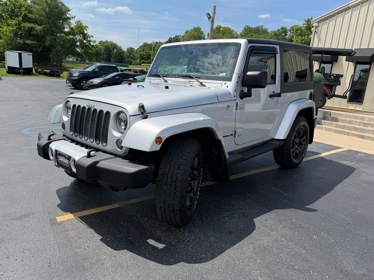 Jeep Wrangler 4WD 2dr Sahara 2011
