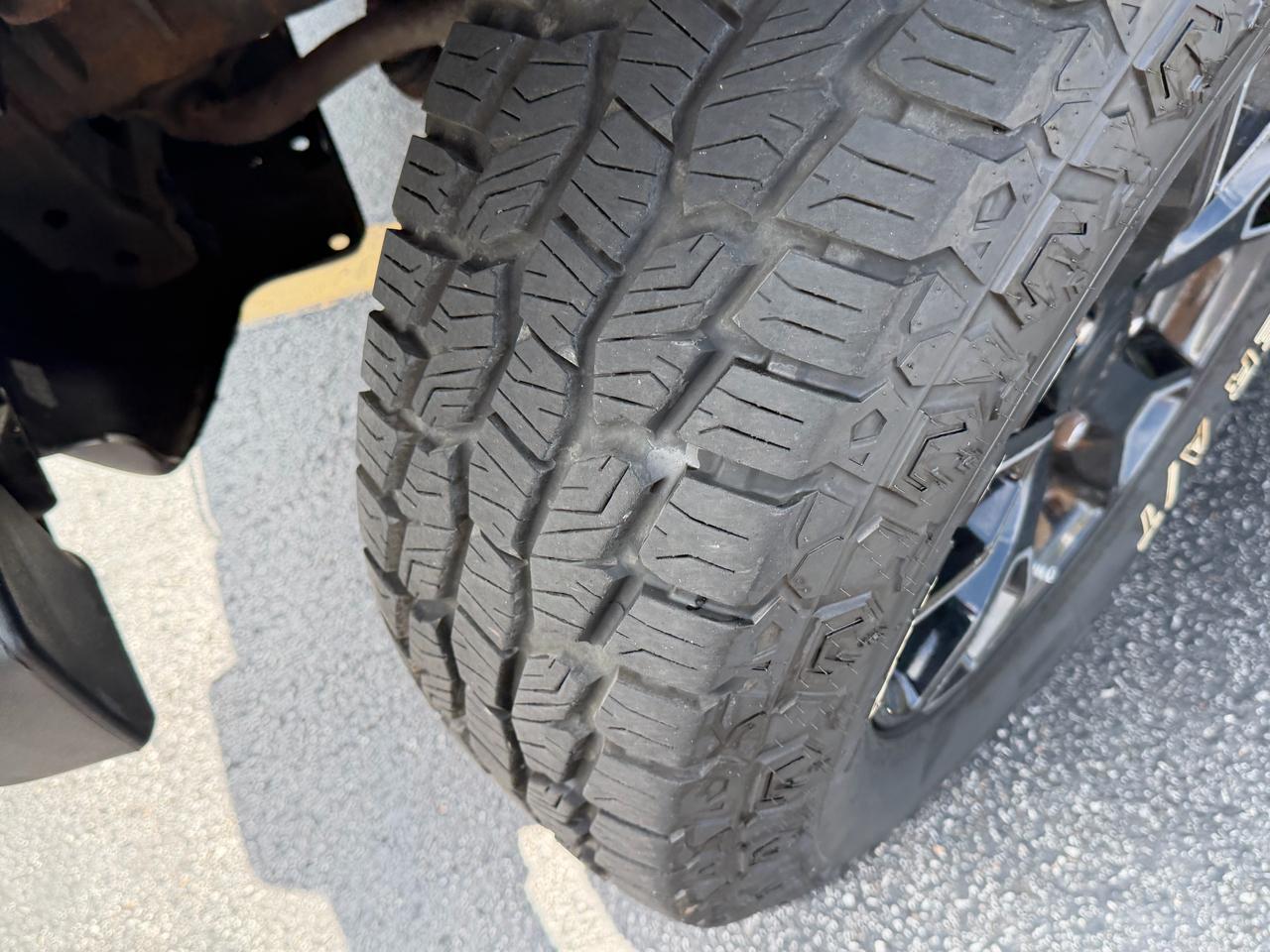 Jeep Wrangler 4WD 2dr Sahara 2011