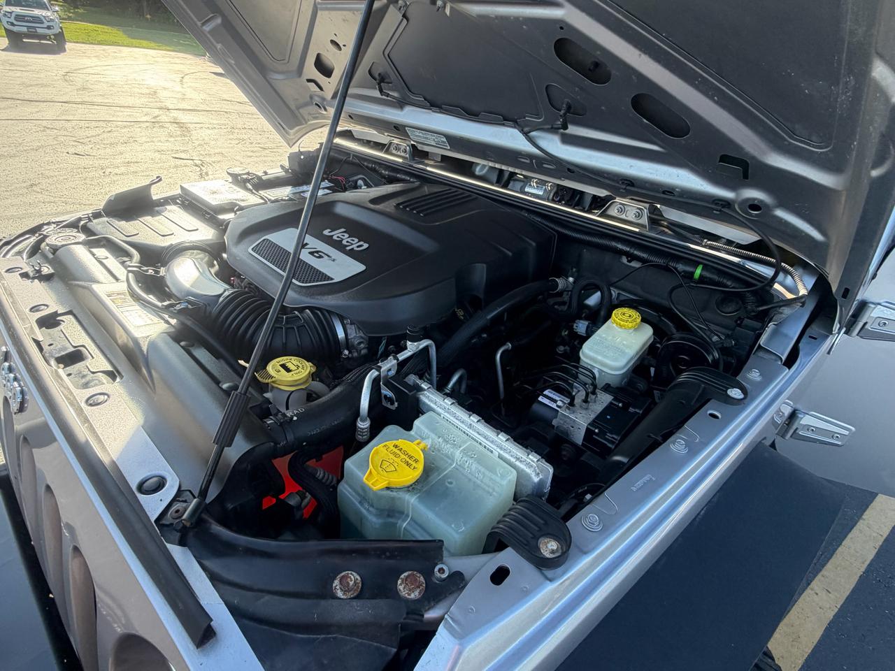 Jeep Wrangler 4WD 2dr Sport 2014