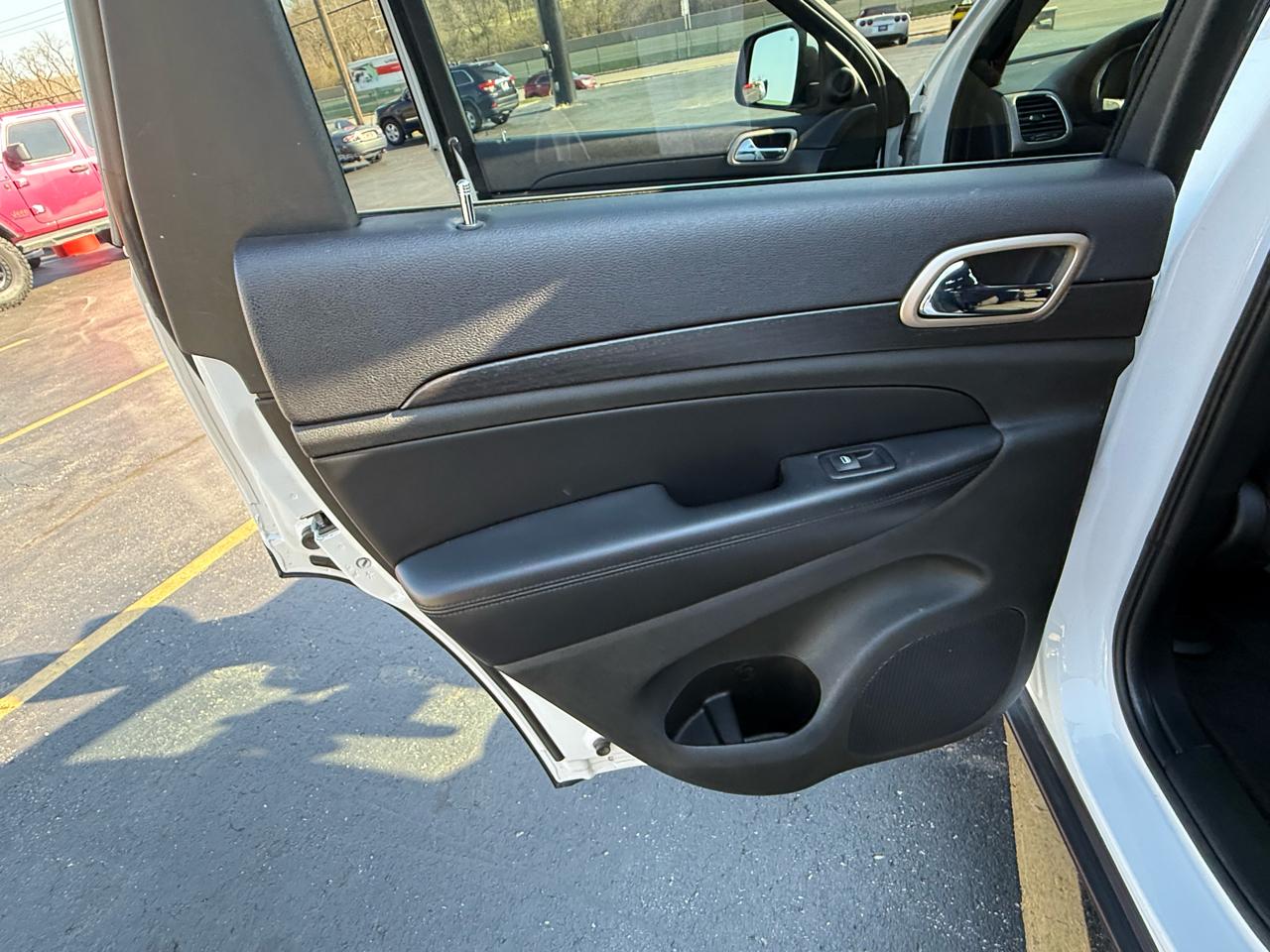 Jeep Grand Cherokee 4WD 4dr Laredo 2015