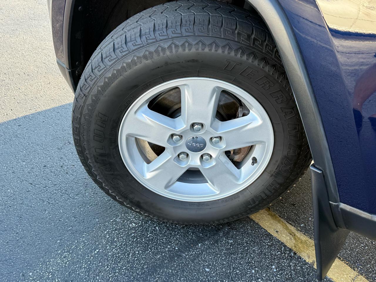 Jeep Grand Cherokee 4WD 4dr Laredo 2012