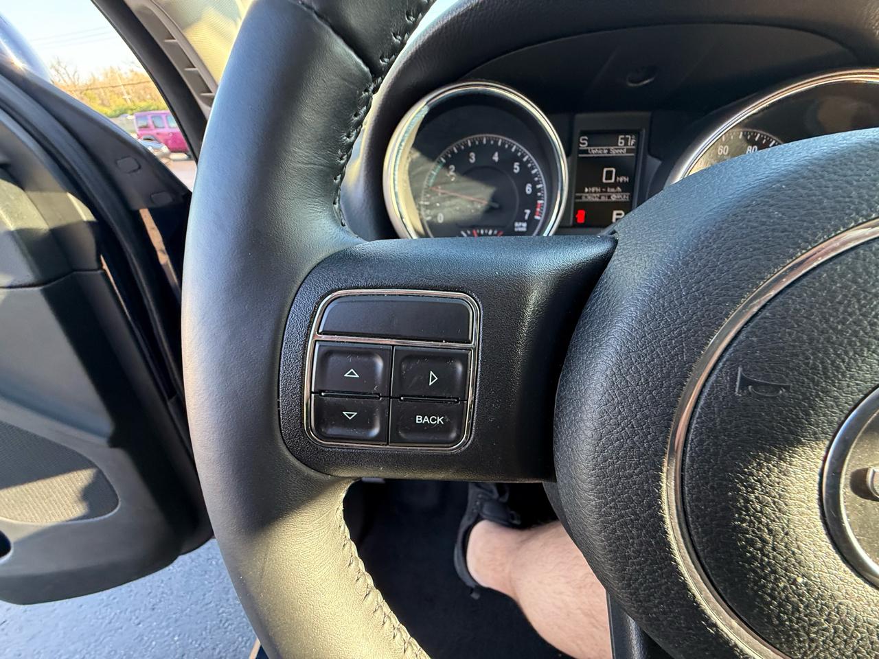 Jeep Grand Cherokee 4WD 4dr Laredo 2012