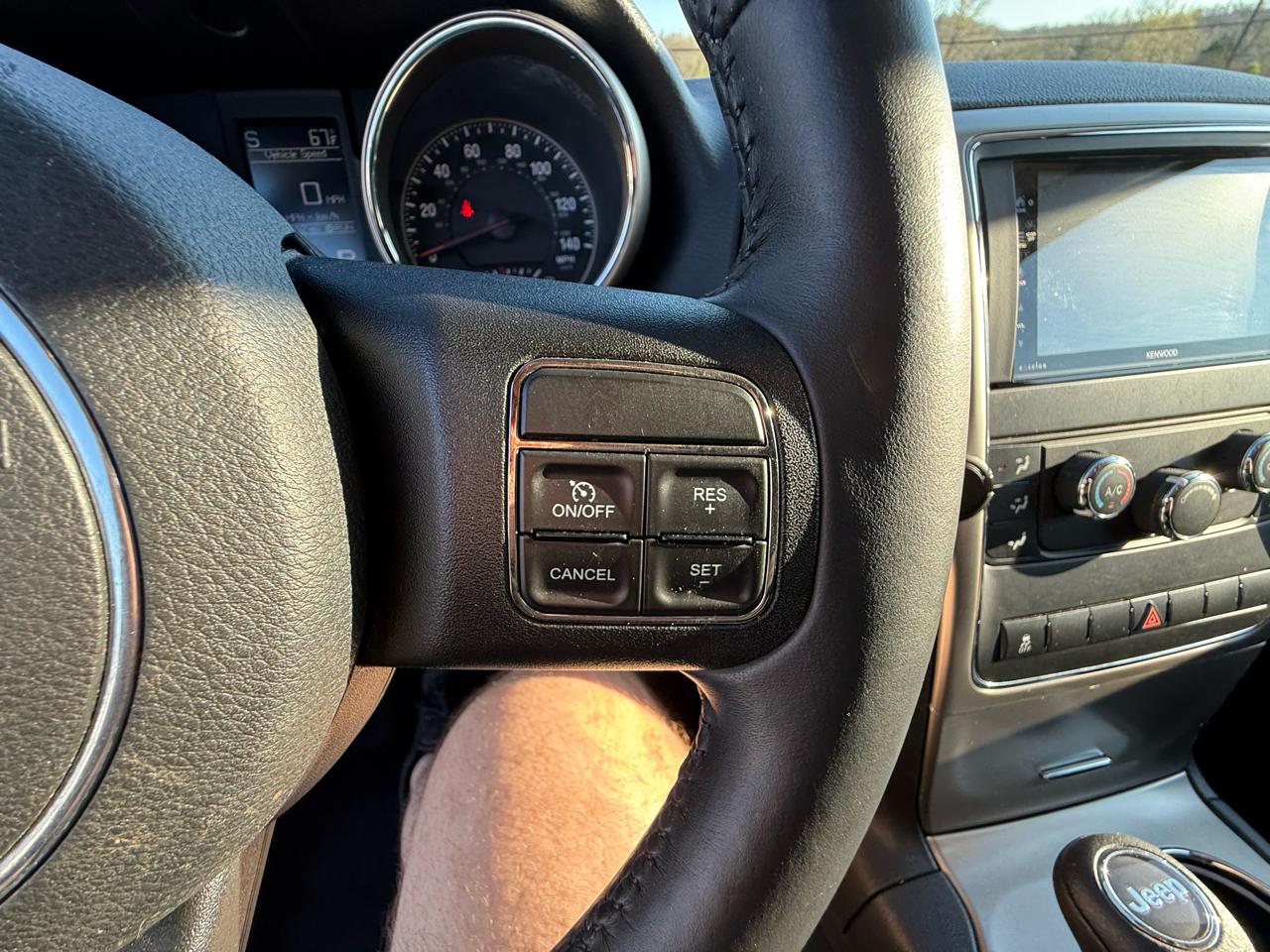 Jeep Grand Cherokee 4WD 4dr Laredo 2012