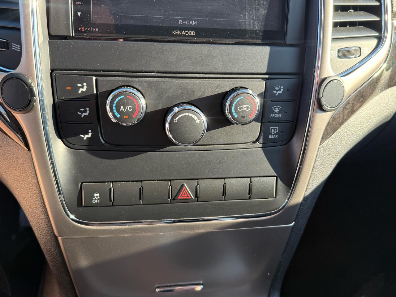 Jeep Grand Cherokee 4WD 4dr Laredo 2012