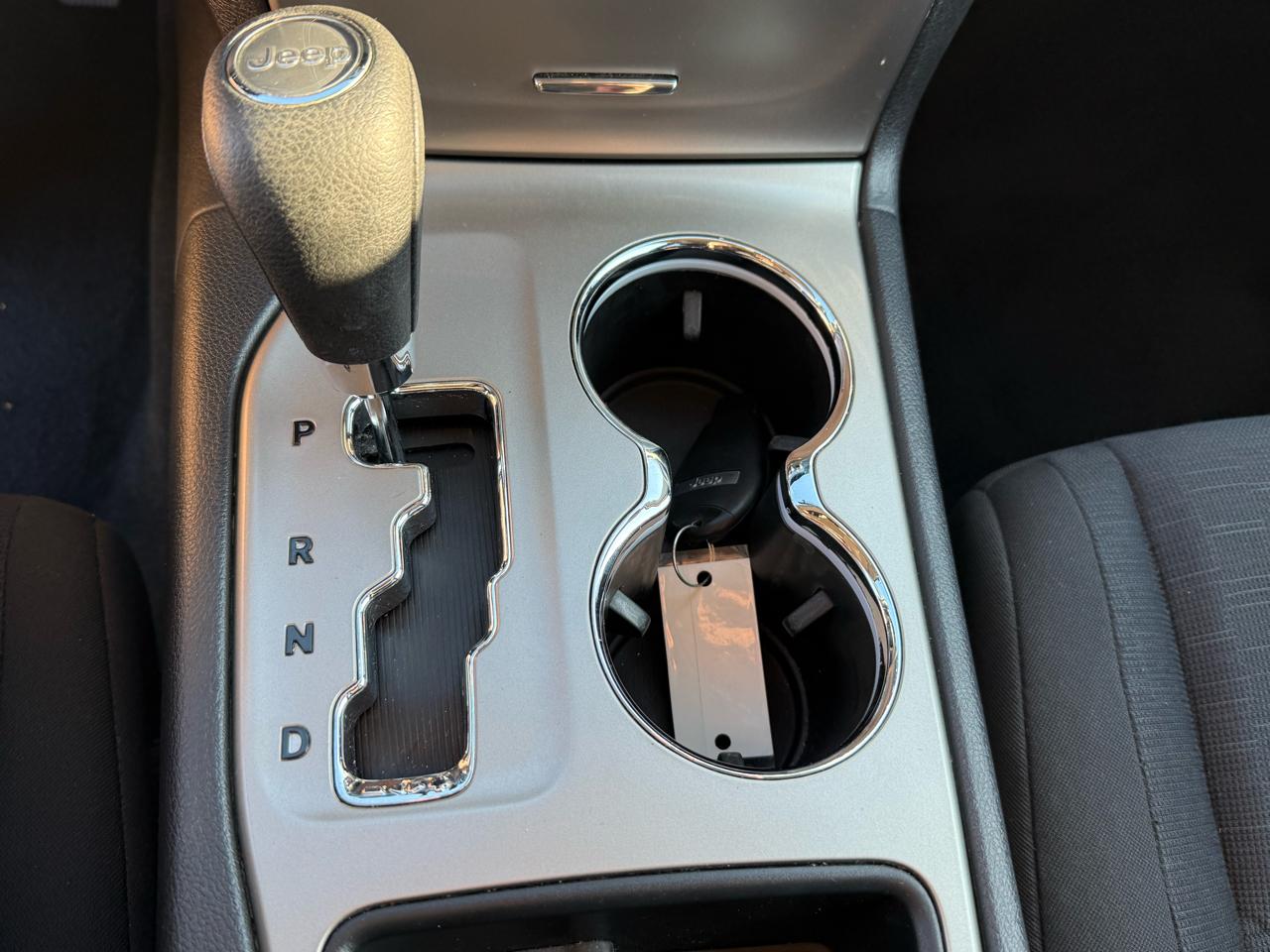 Jeep Grand Cherokee 4WD 4dr Laredo 2012