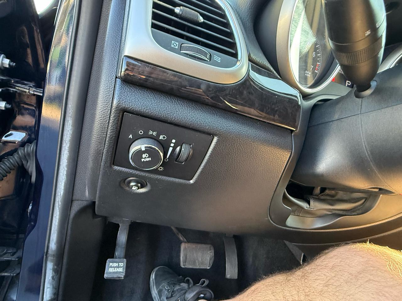 Jeep Grand Cherokee 4WD 4dr Laredo 2012