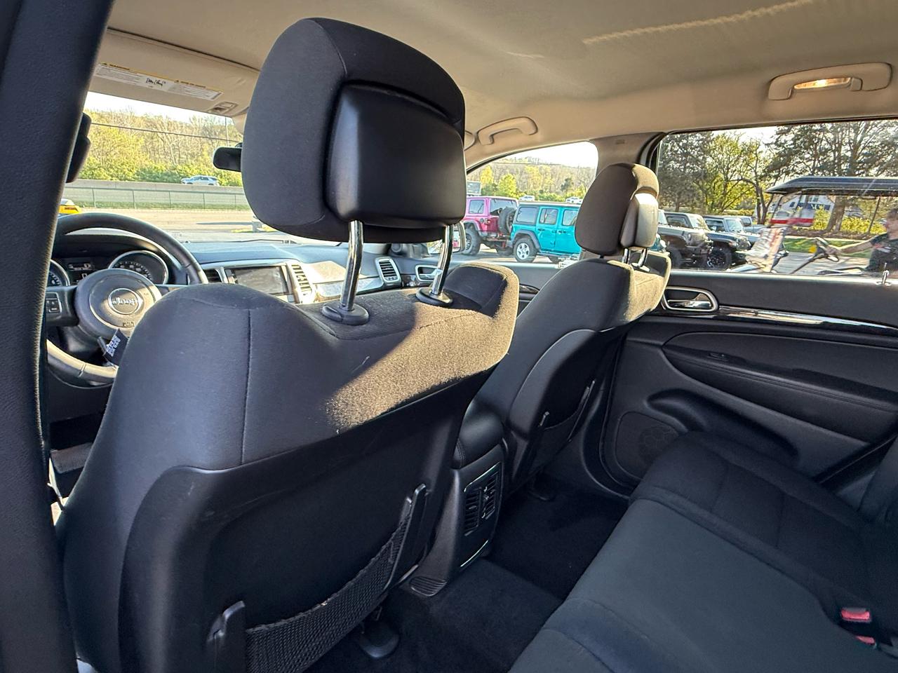 Jeep Grand Cherokee 4WD 4dr Laredo 2012