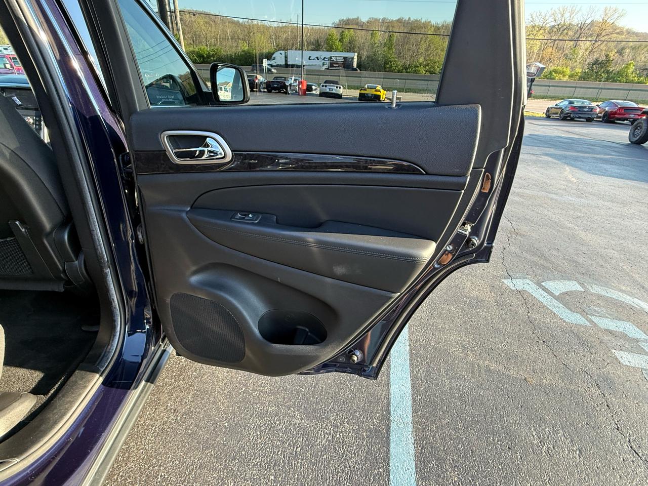 Jeep Grand Cherokee 4WD 4dr Laredo 2012