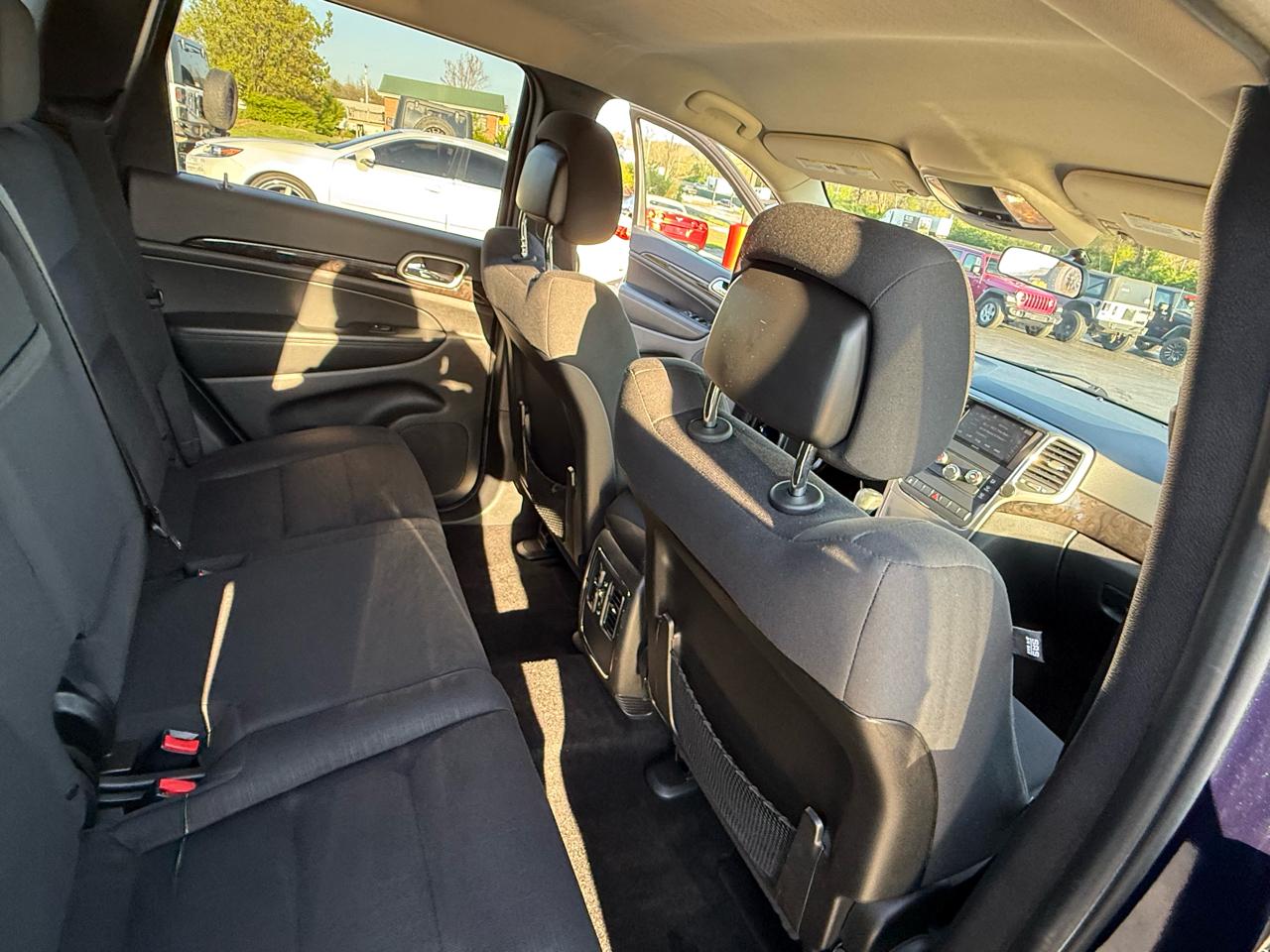 Jeep Grand Cherokee 4WD 4dr Laredo 2012