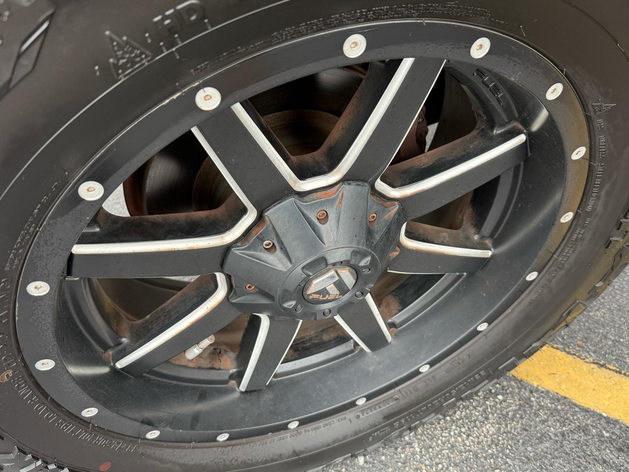 Toyota Tacoma SR5 Double Cab 5' Bed V6 4x4 AT (Natl) 2017