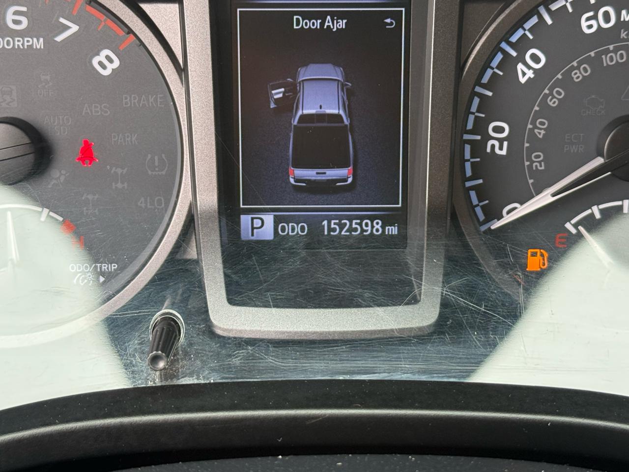 Toyota Tacoma SR5 Double Cab 5' Bed V6 4x4 AT (Natl) 2017