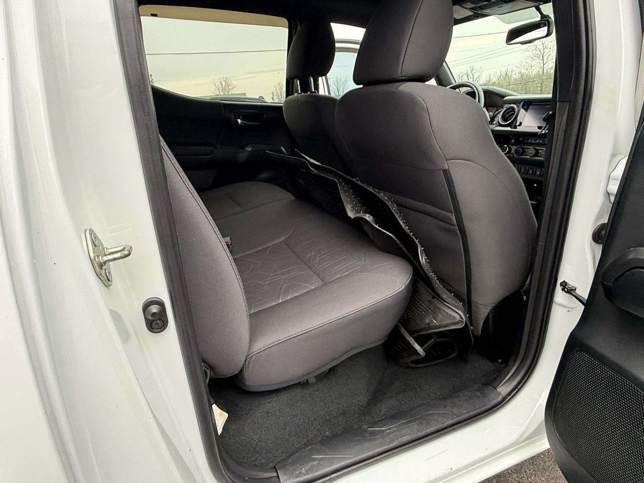 Toyota Tacoma SR5 Double Cab 5' Bed V6 4x4 AT (Natl) 2017