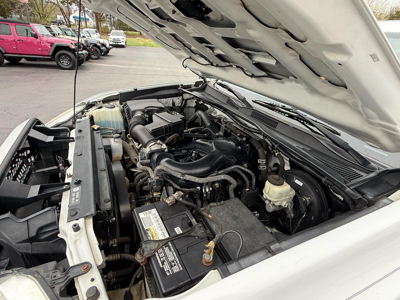 Toyota Tacoma SR5 Double Cab 5' Bed V6 4x4 AT (Natl) 2017