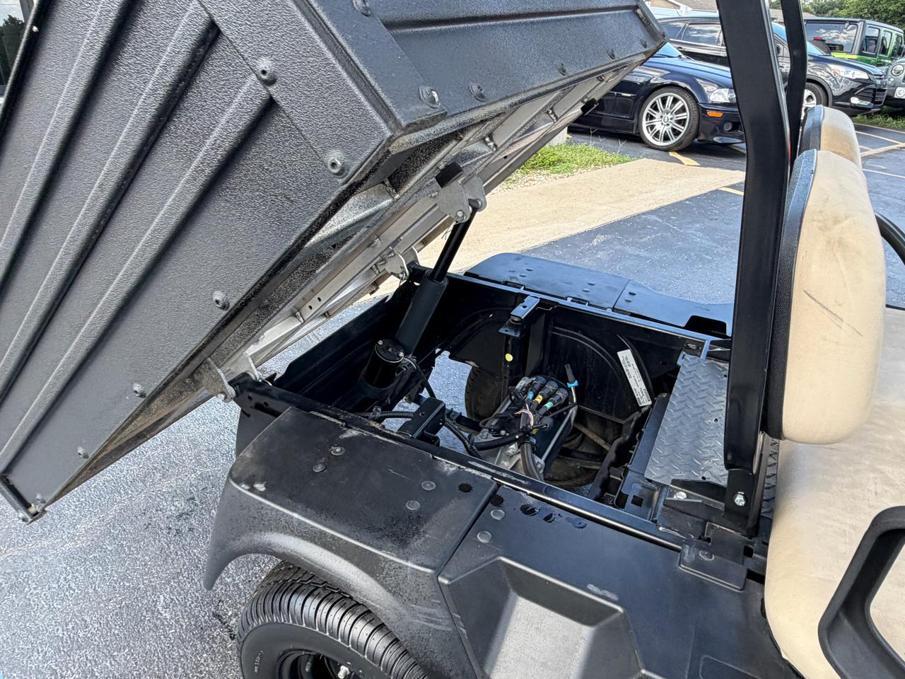 Cushman Hauler  2023