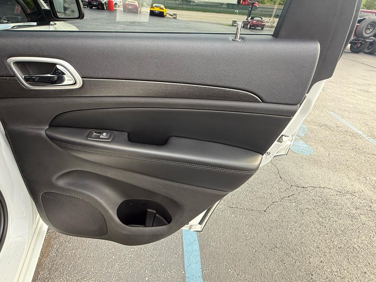 Jeep Grand Cherokee 4WD 4dr Altitude 2015