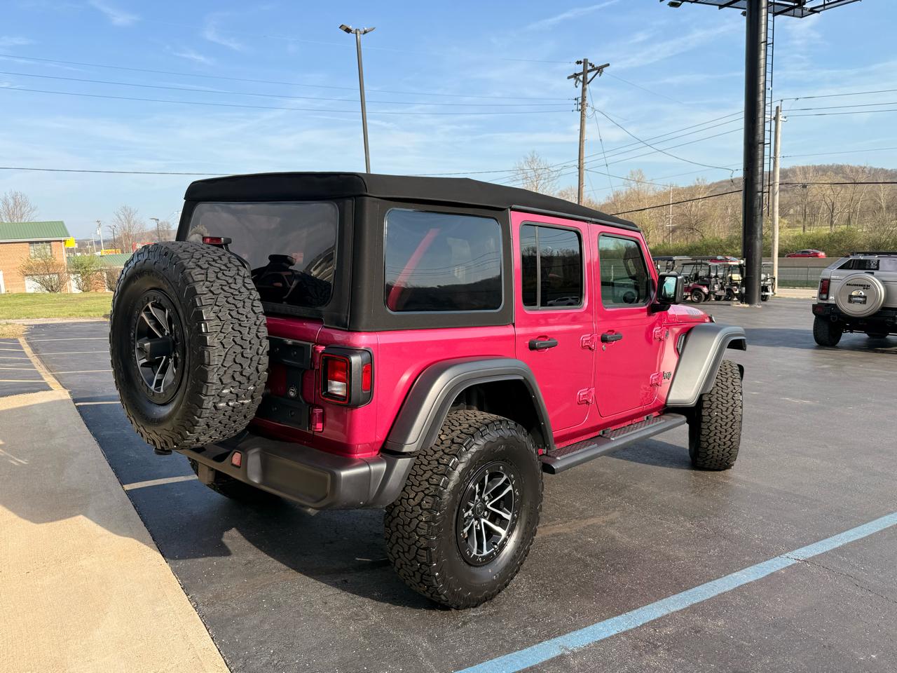 Jeep Wrangler Willys 4 Door 4x4 2024