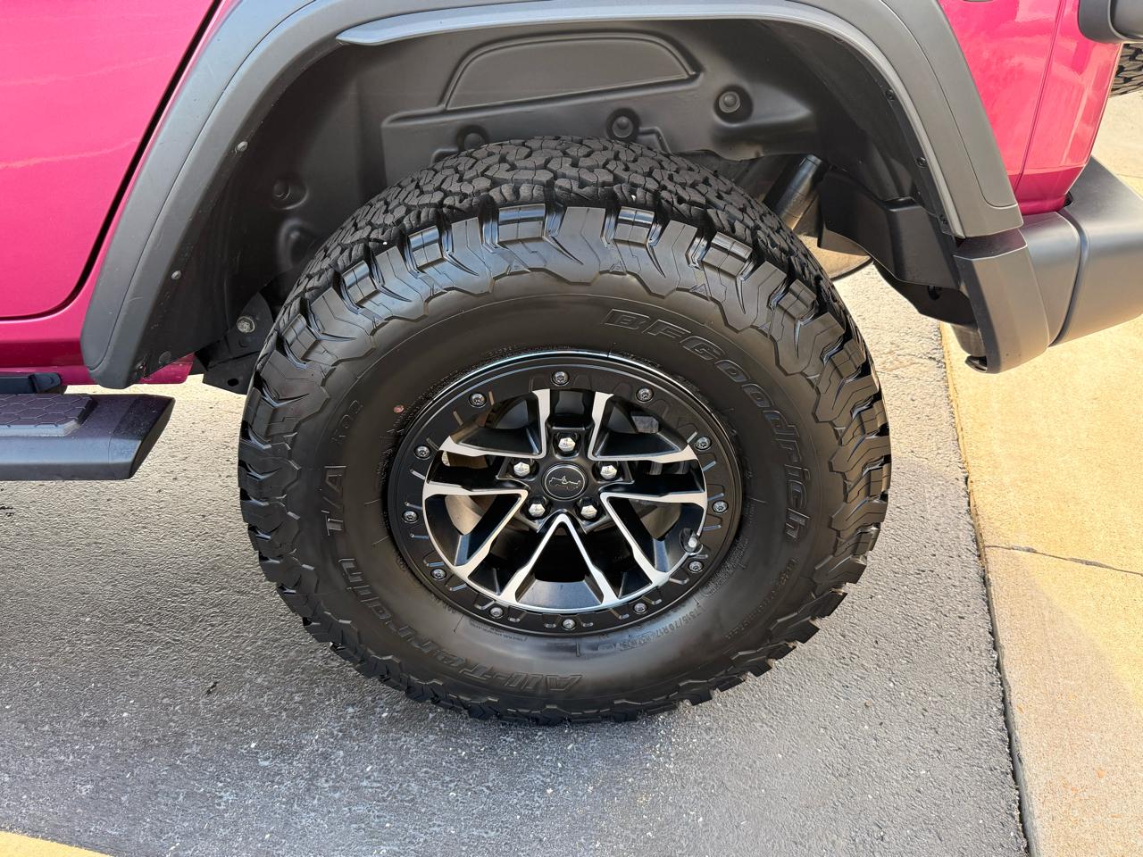 Jeep Wrangler Willys 4 Door 4x4 2024