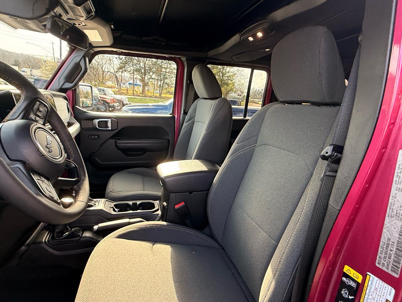 Jeep Wrangler Willys 4 Door 4x4 2024